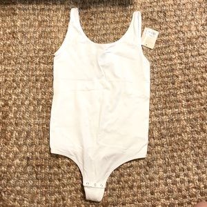 Size M/L nylon seamless body suit